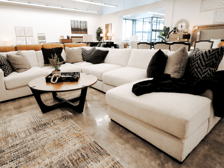 RVF_Ashley-20_Living_1200 X 900_111125 (1)