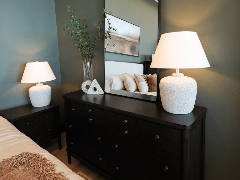 RVF_Ashley_80_Bedroom Dresser_1200 X 900_111025 (1)